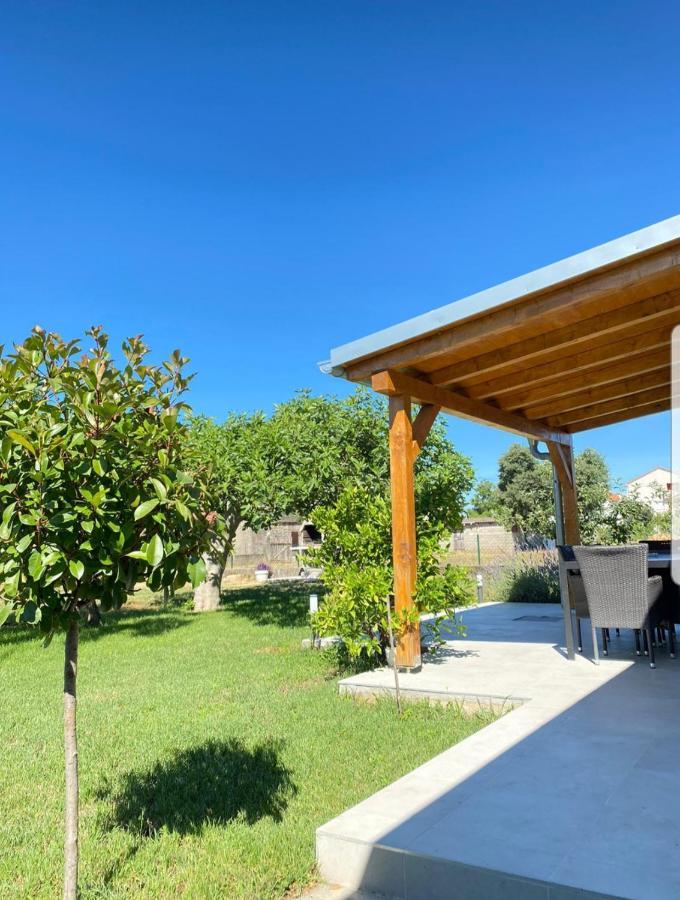 Holiday House Lucia Sukošan Exterior foto